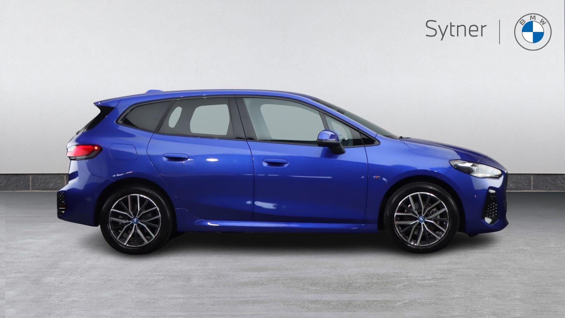 BMW 2 Series view 3