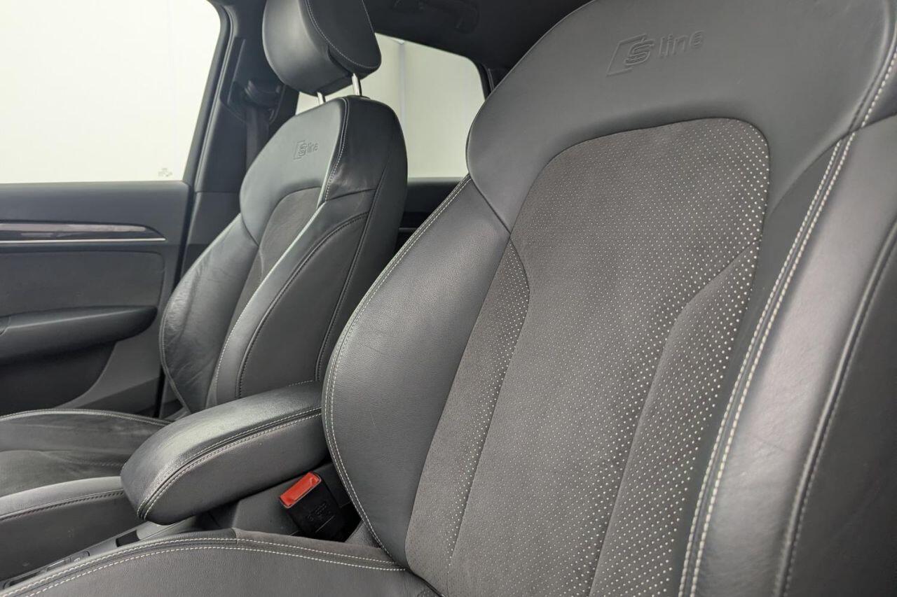Audi Q3 view 27