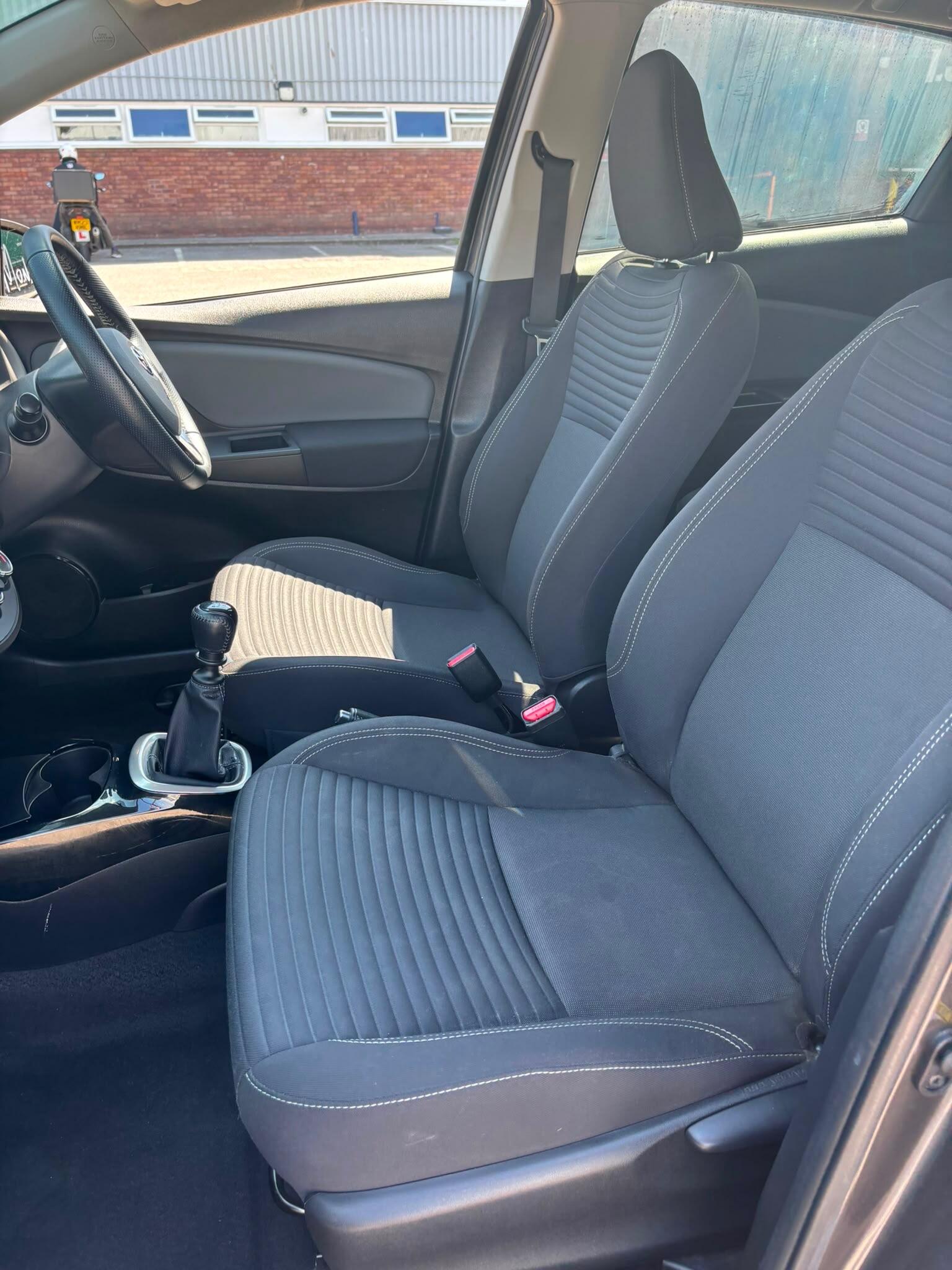 Toyota Yaris view 43