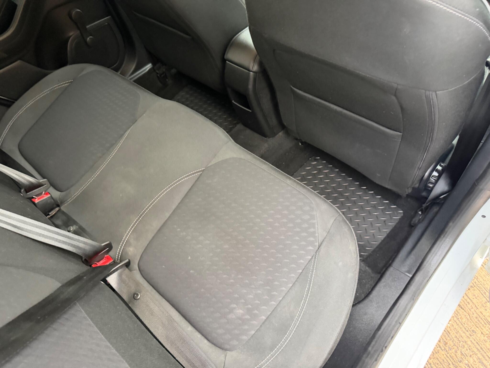 Ford Fiesta view 12
