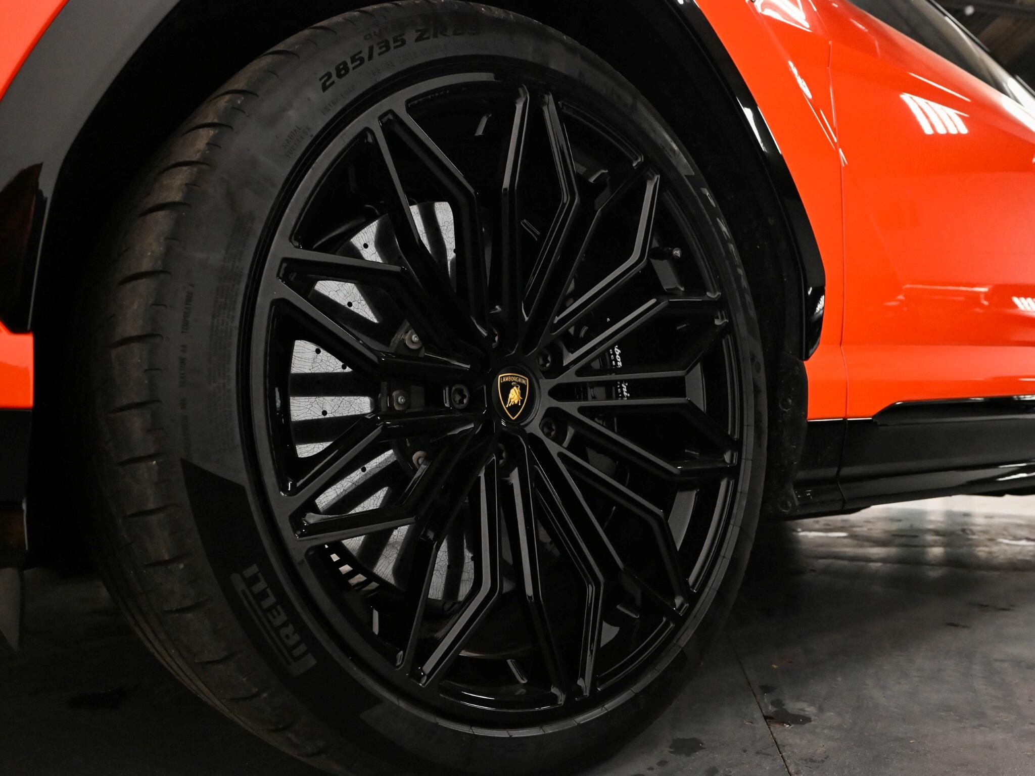 Lamborghini Urus view 8