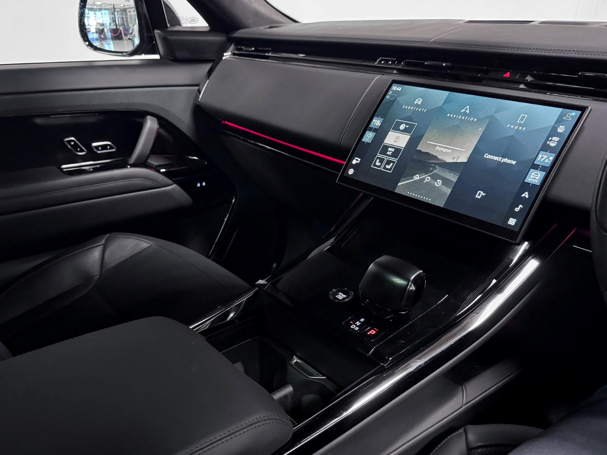 Land Rover Range Rover Sport view 48