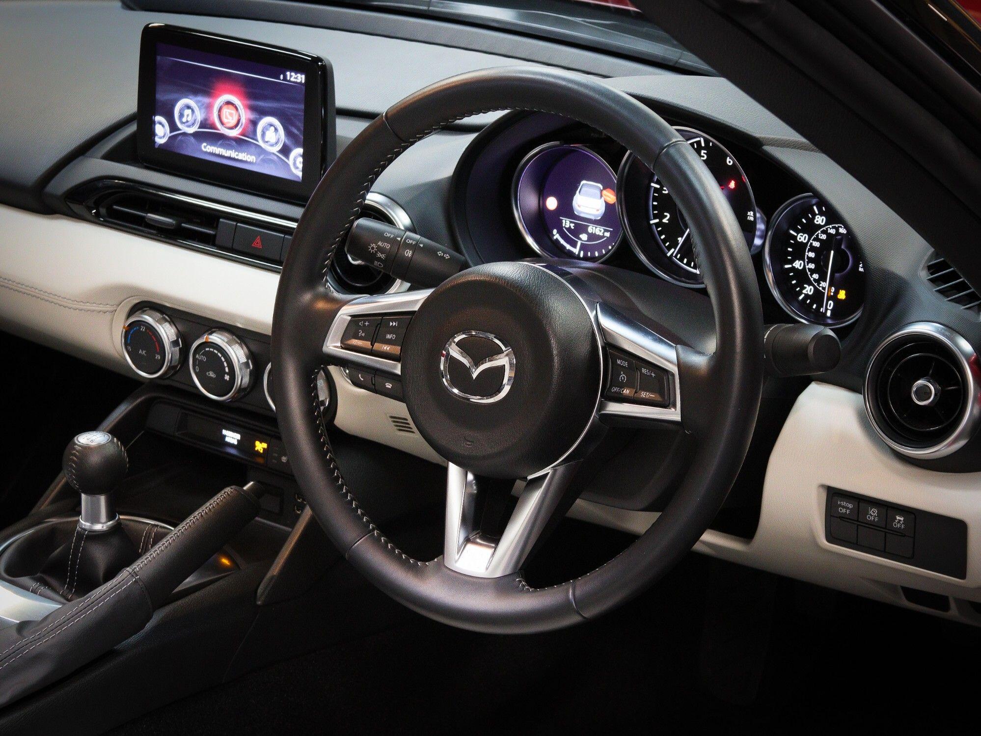 Mazda MX-5 view 54