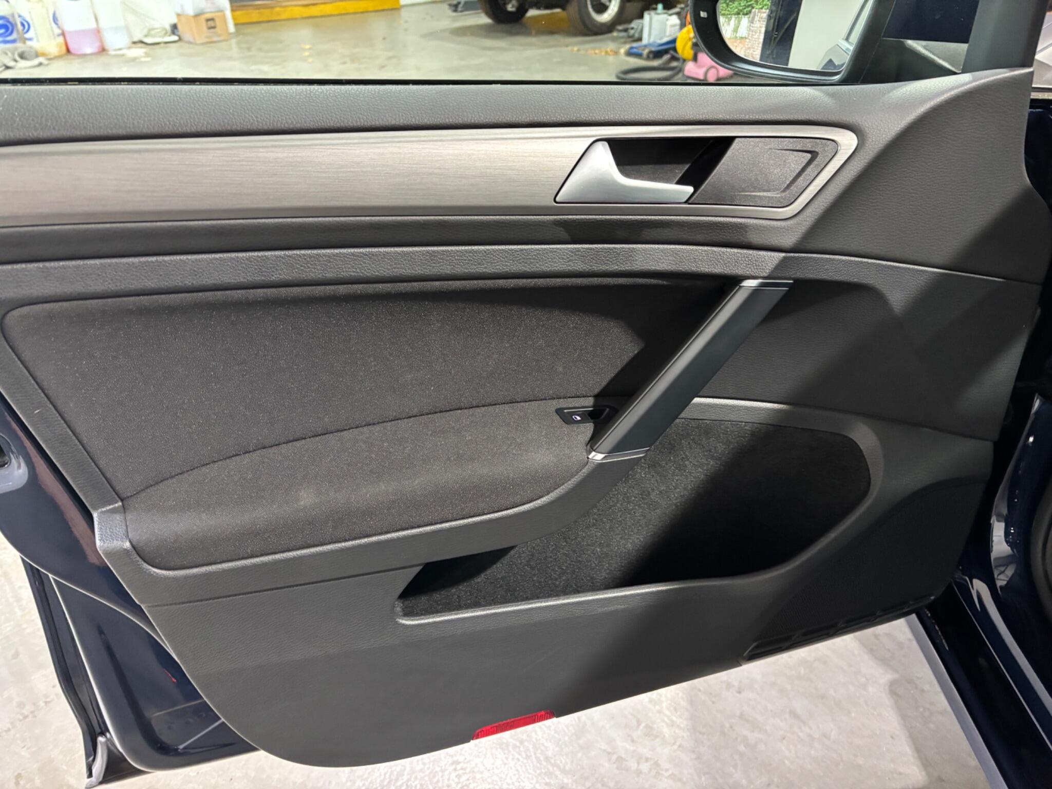 Volkswagen Golf view 15