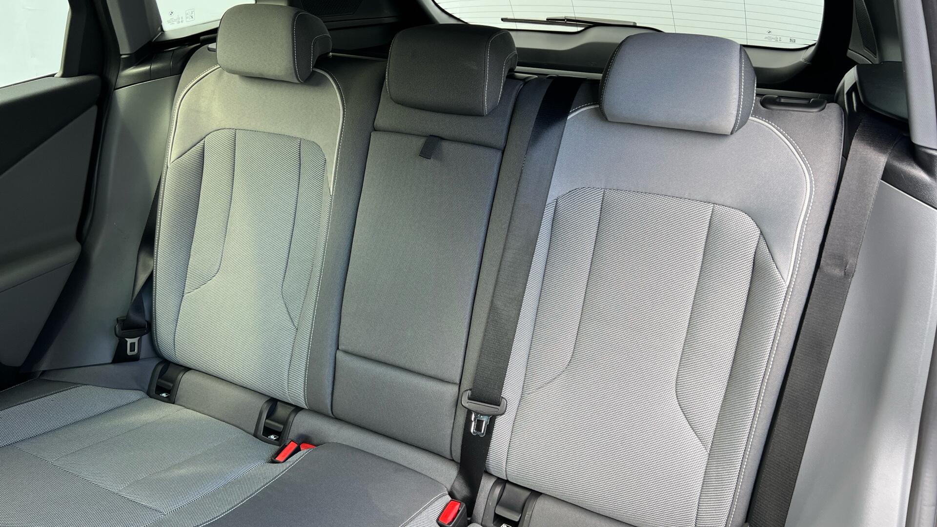 BMW X3 view 12