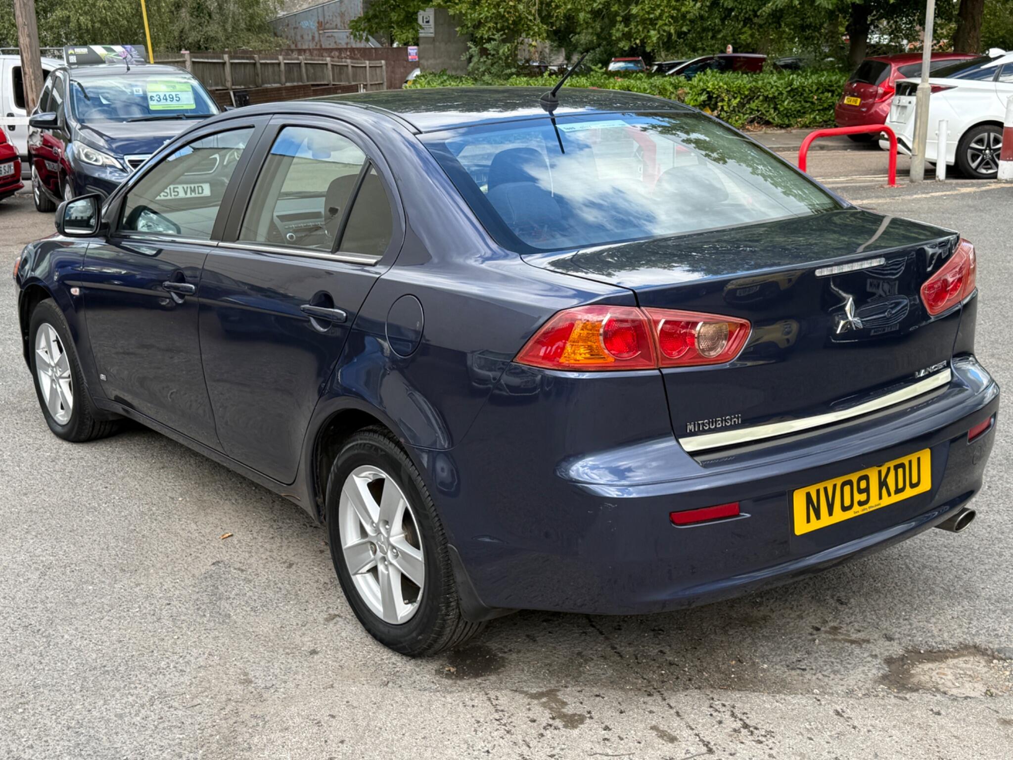 Mitsubishi Lancer - Image 14