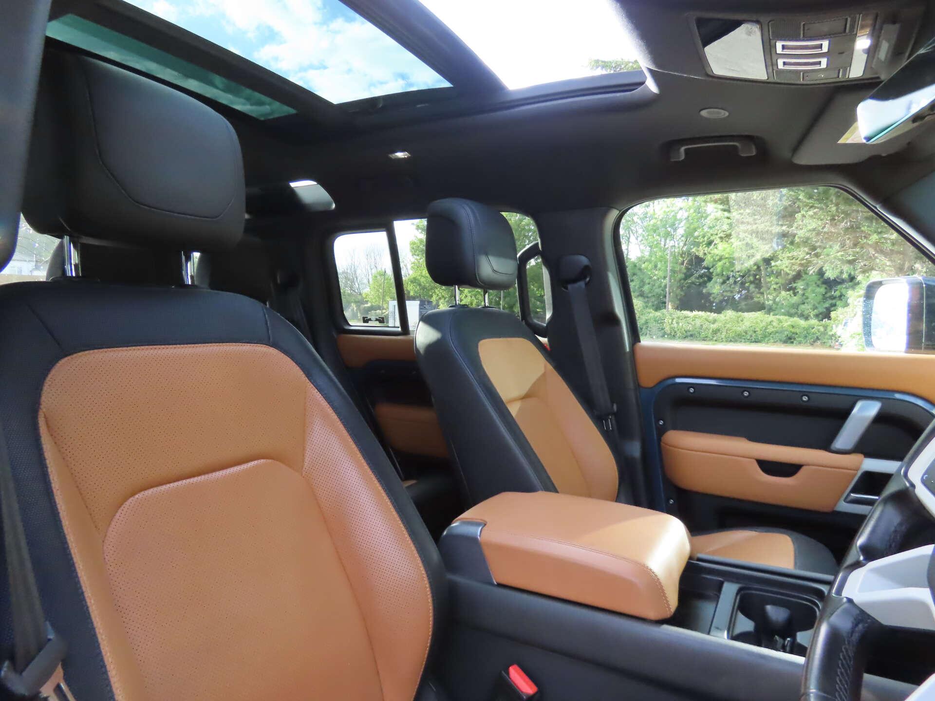 Land Rover Defender view 10