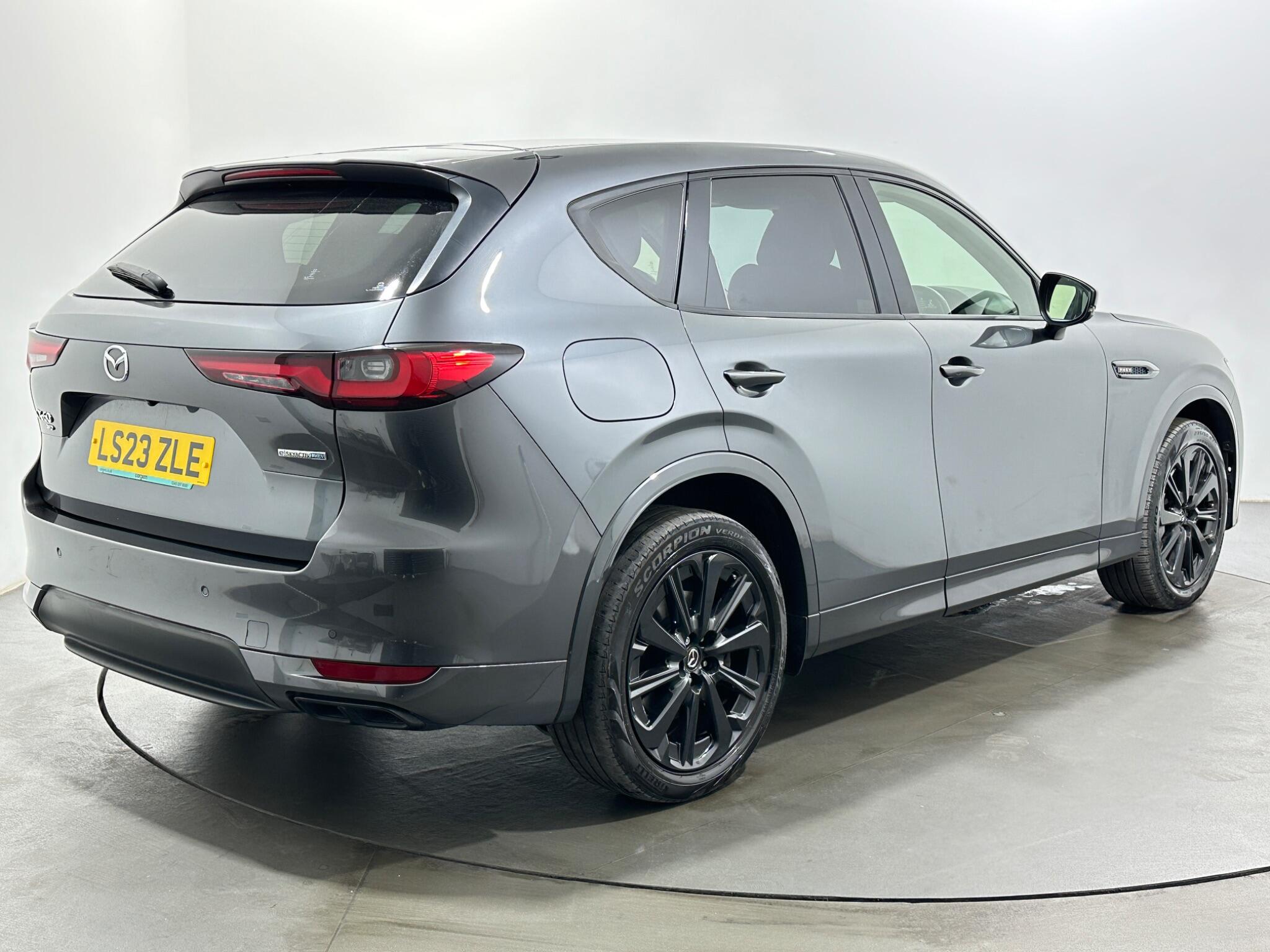 Mazda CX-60 view 8