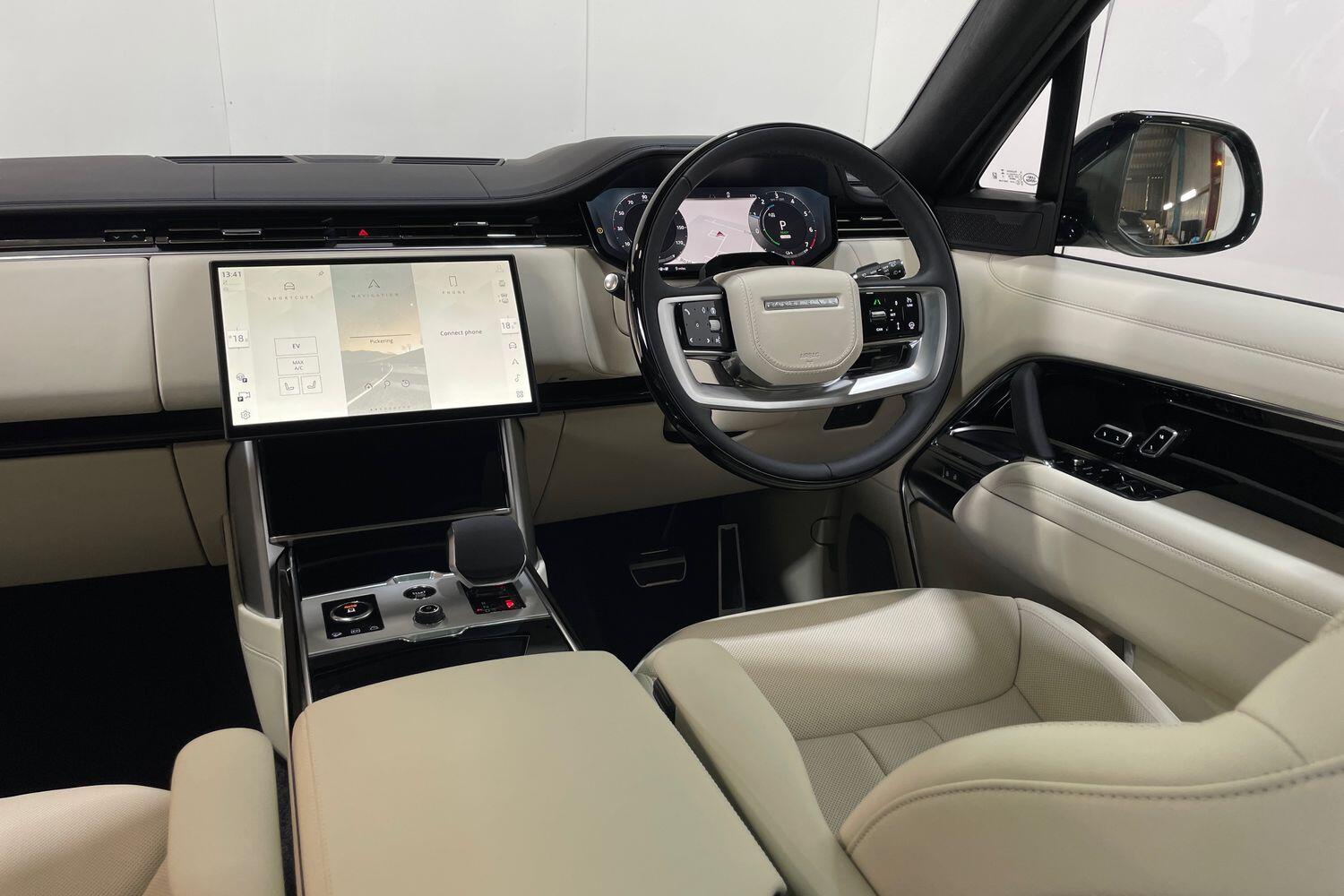 Land Rover Range Rover view 31
