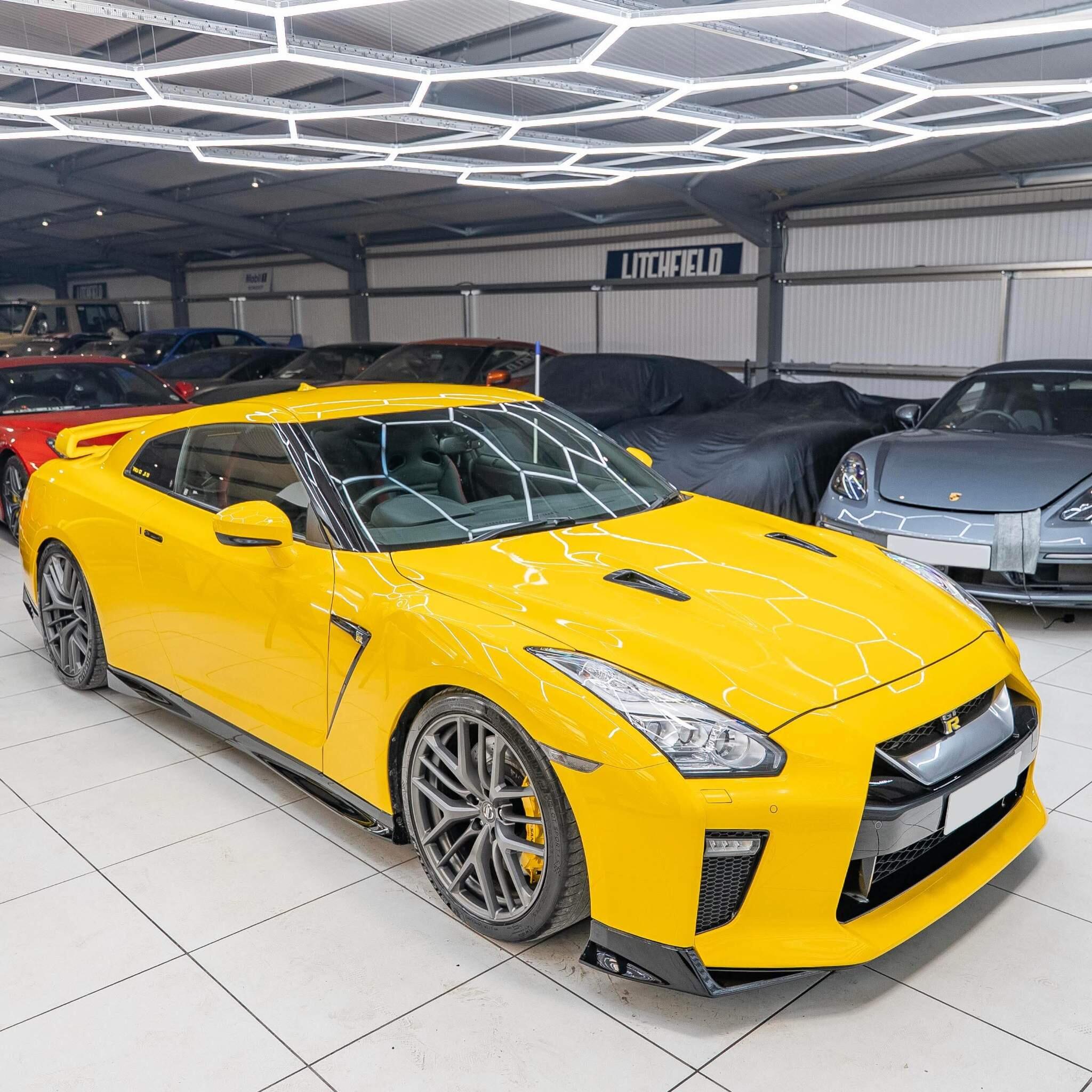 Nissan GT-R