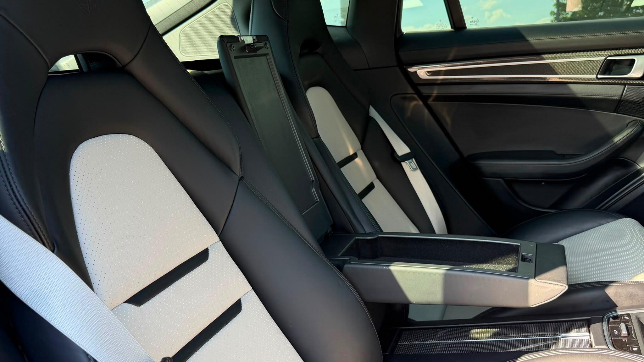 Porsche Panamera view 25