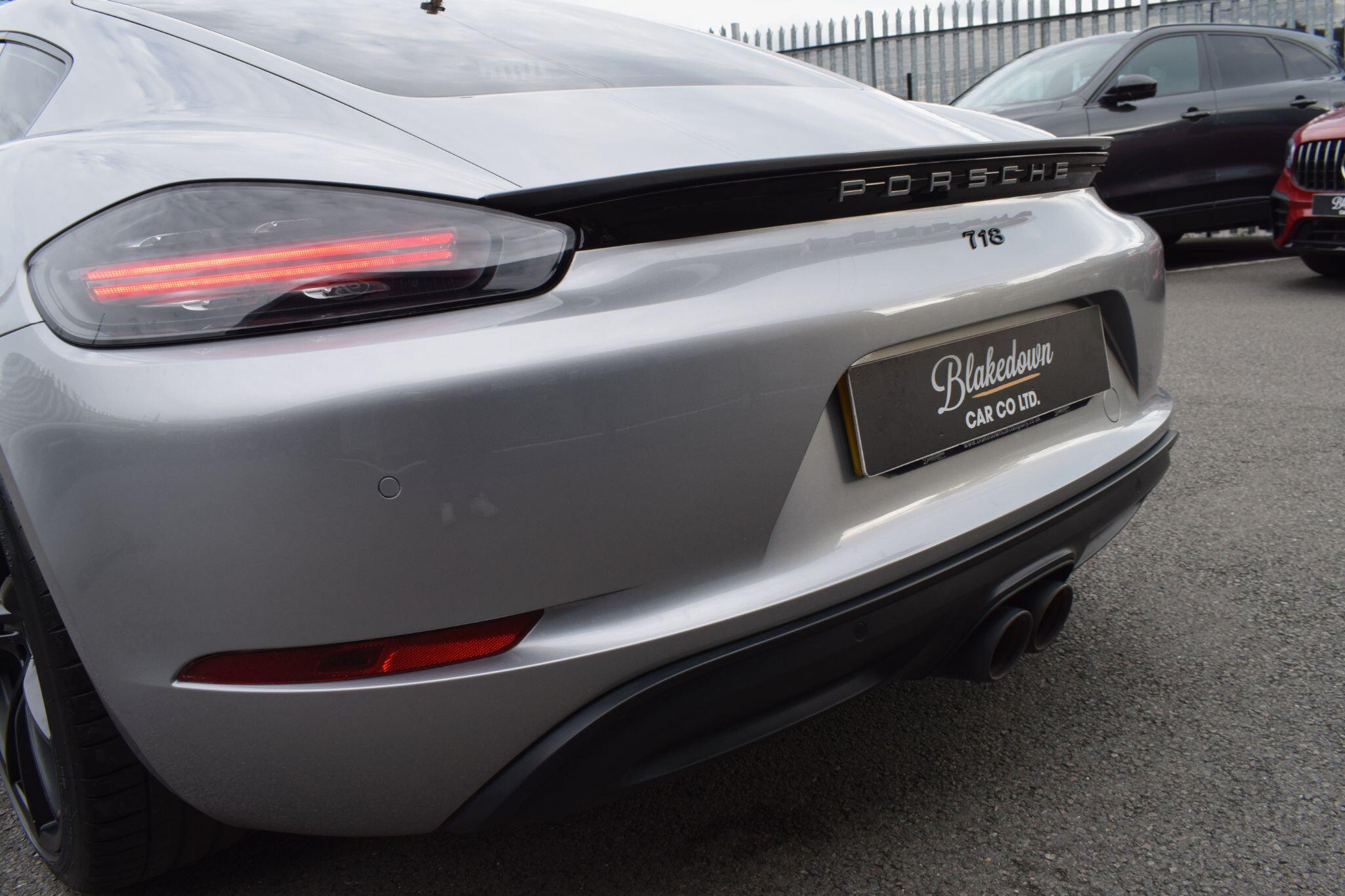 Porsche 718 Cayman view 45