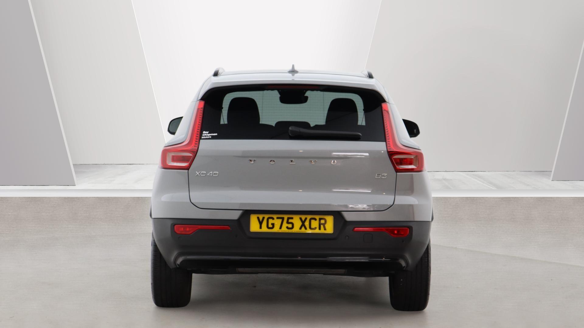 Volvo XC40 view 7