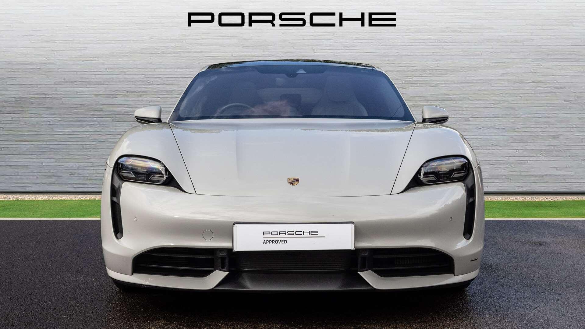 Porsche Taycan view 9