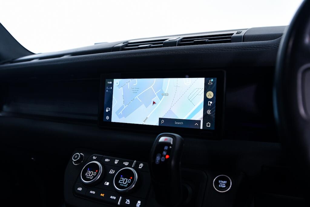 Land Rover Defender view 21