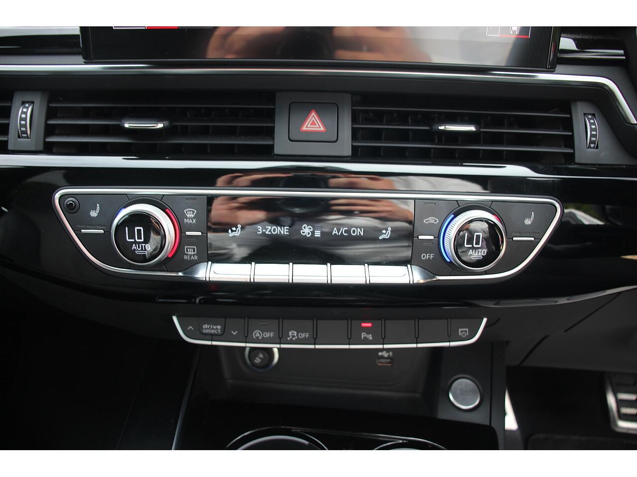 Audi A4 view 27