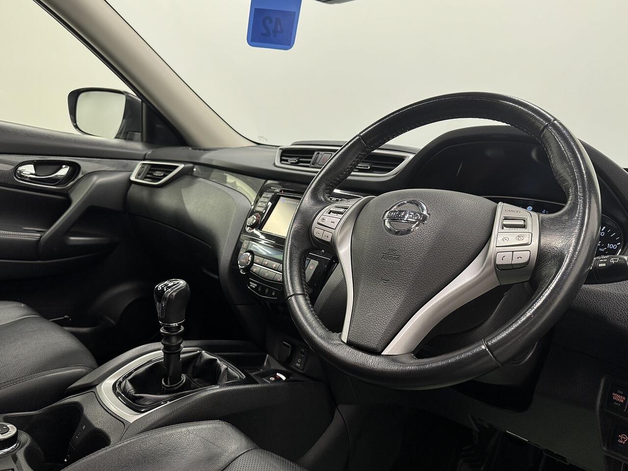 Nissan X-Trail view 11