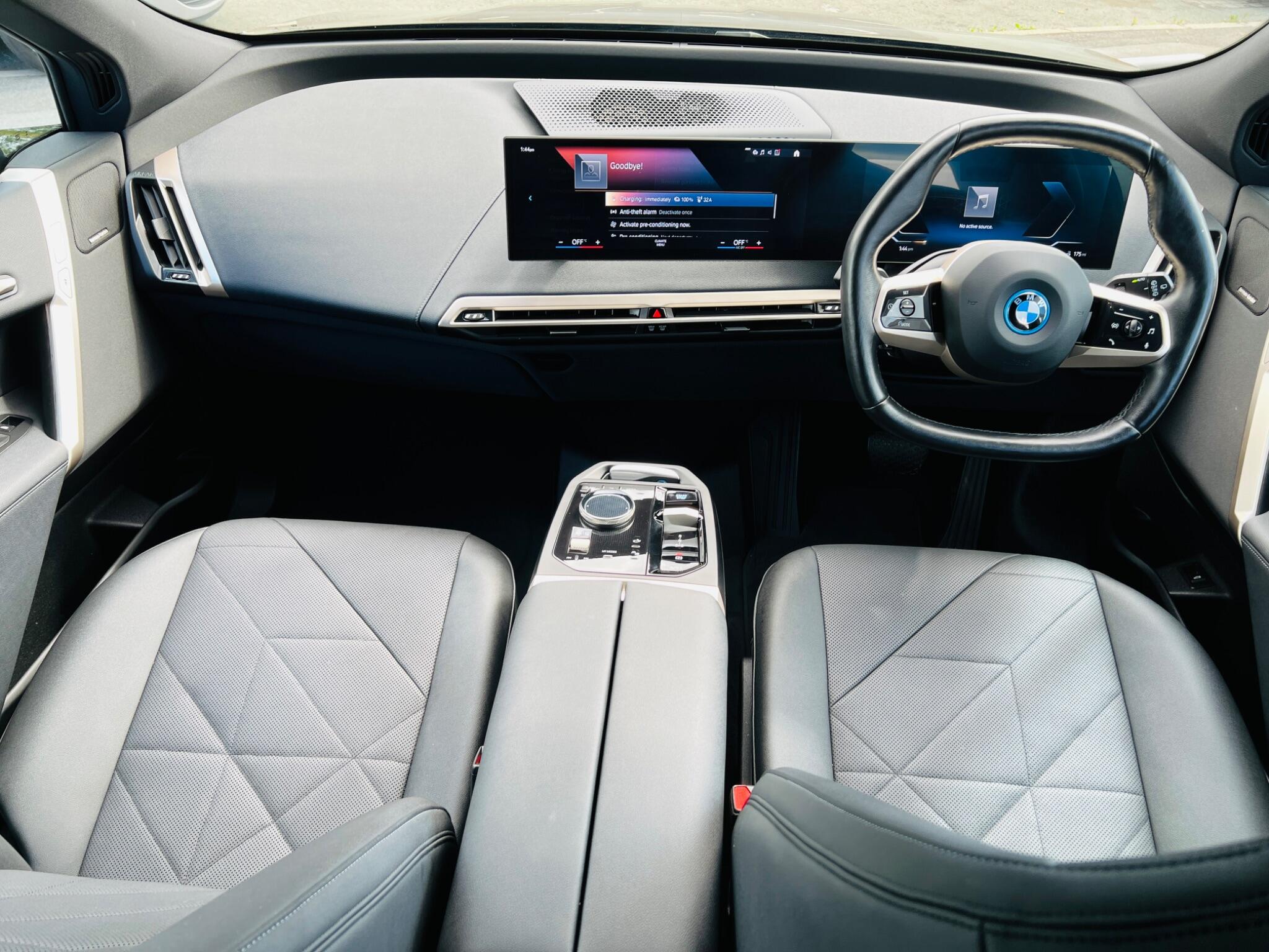 2022 BMW iX 40 76.6kWh M Sport Auto xDrive 5dr • 23,495 miles image 10