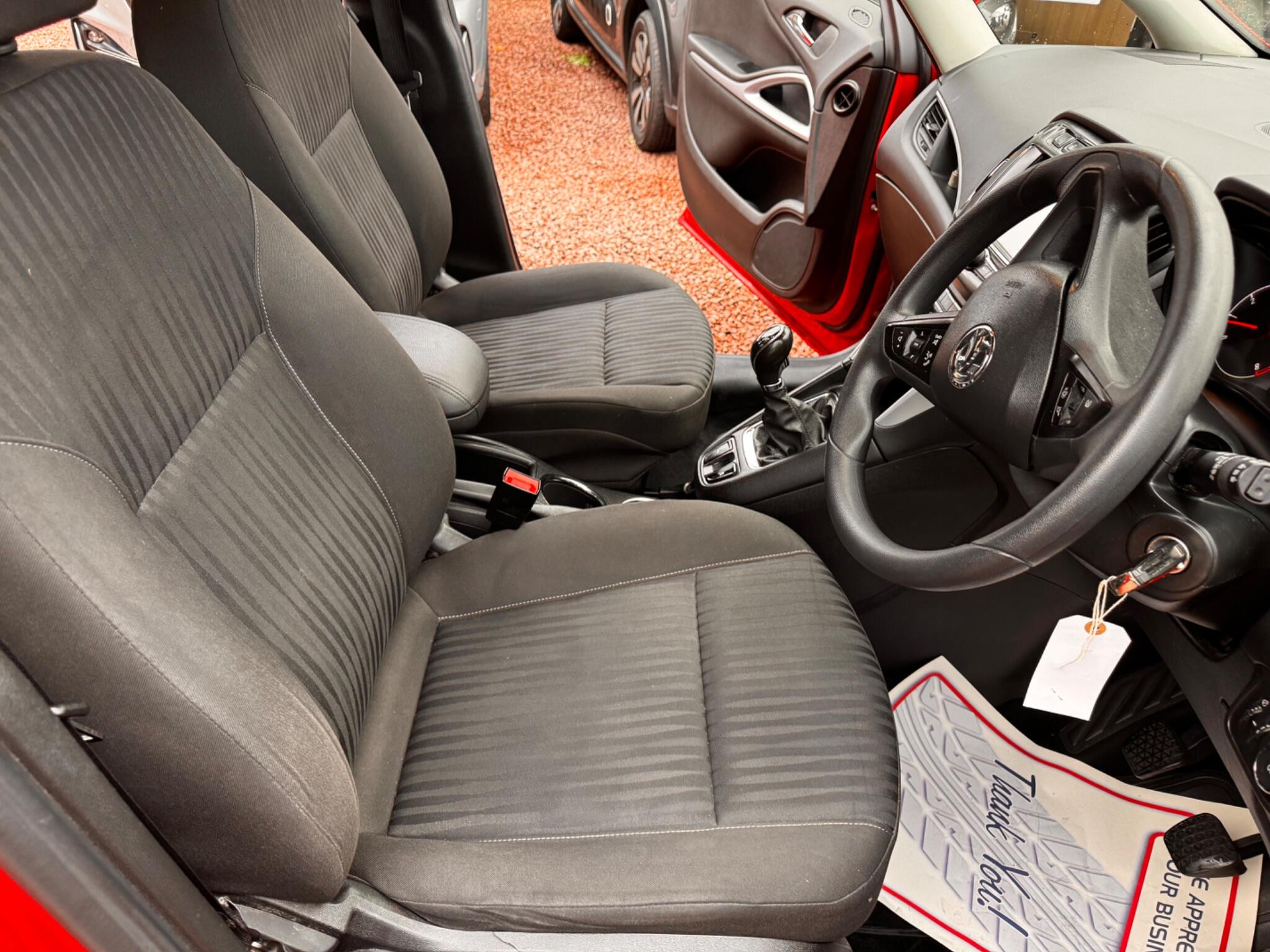 Vauxhall Zafira Tourer view 32