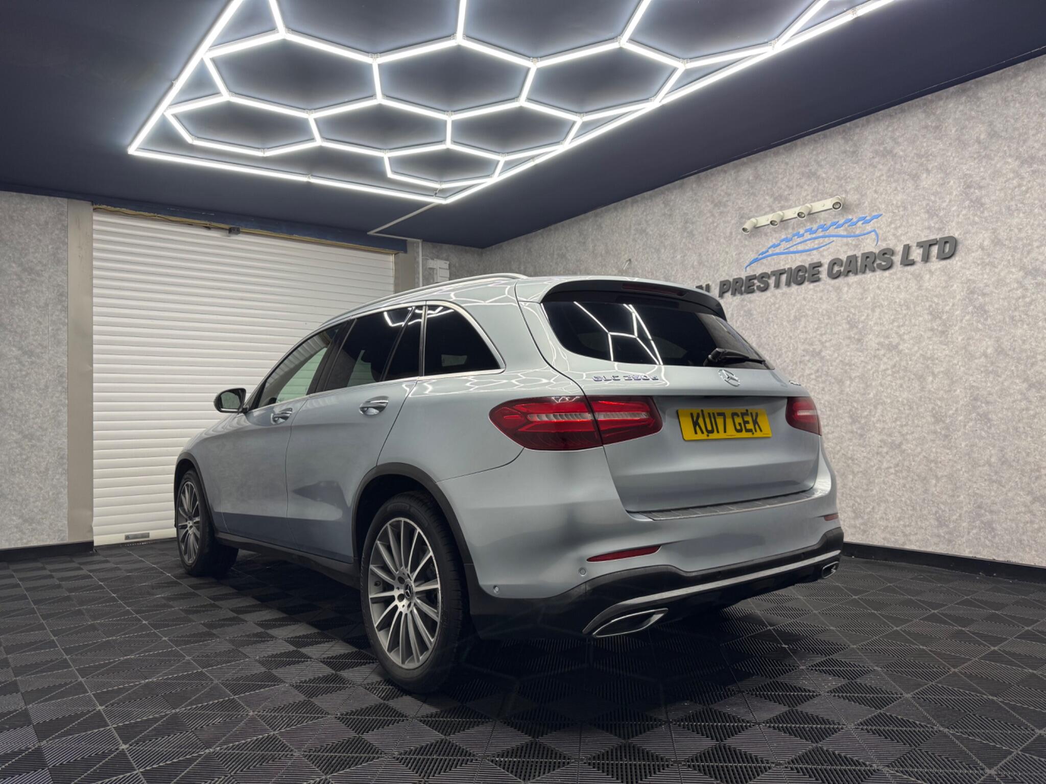 Mercedes-Benz GLC view 32