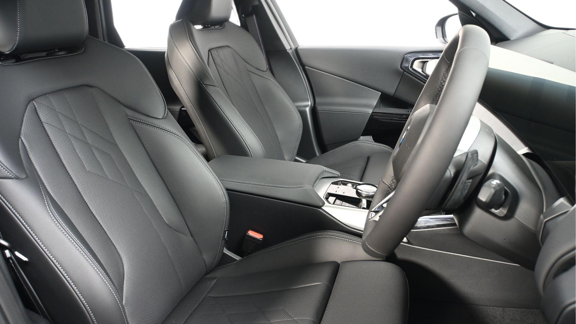 BMW X3 view 11
