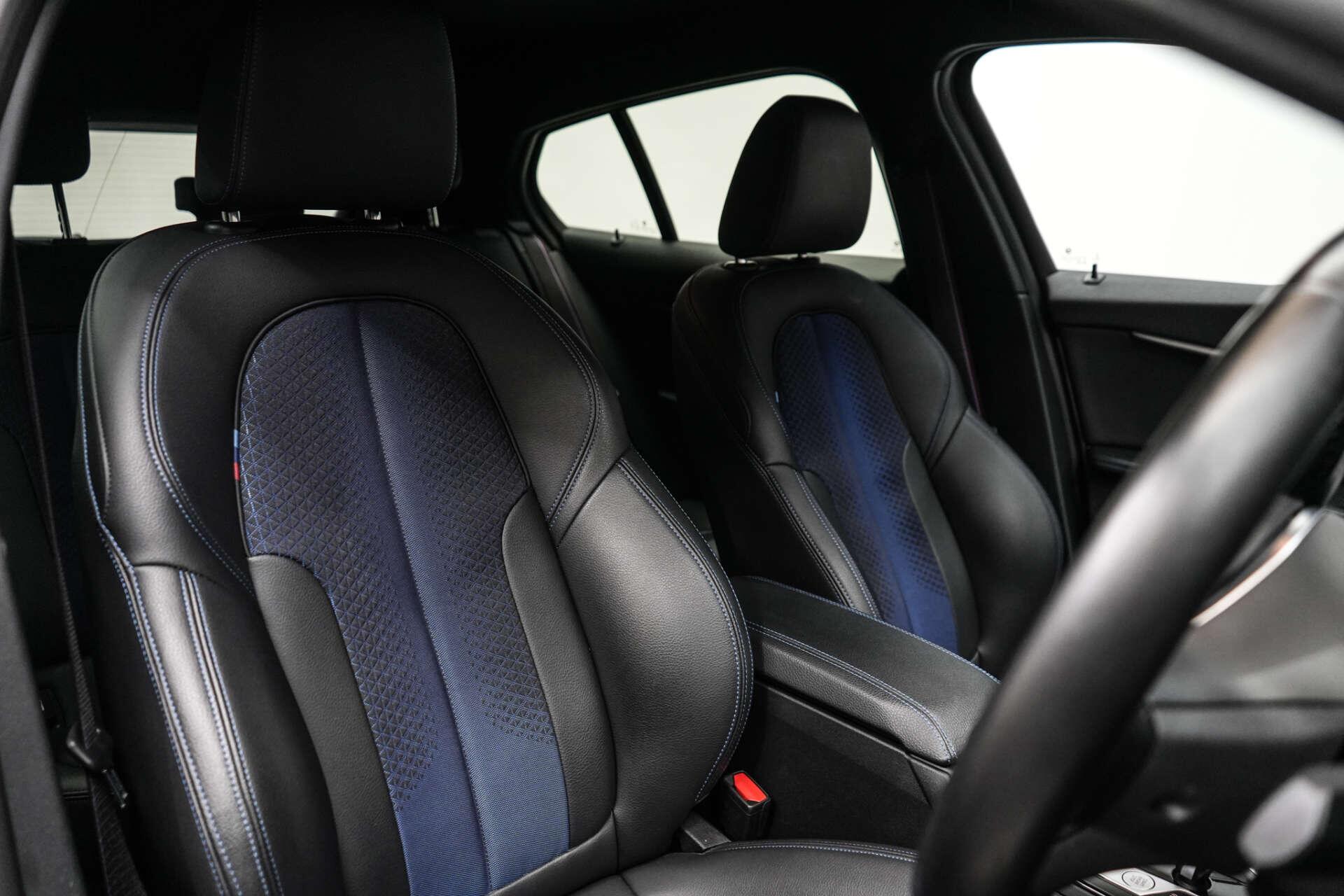 BMW 1 Series view 16