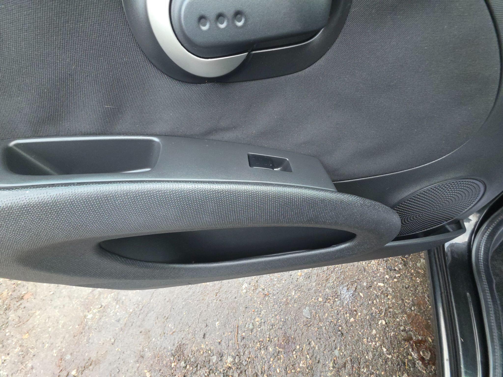 2009 Nissan Micra image 29