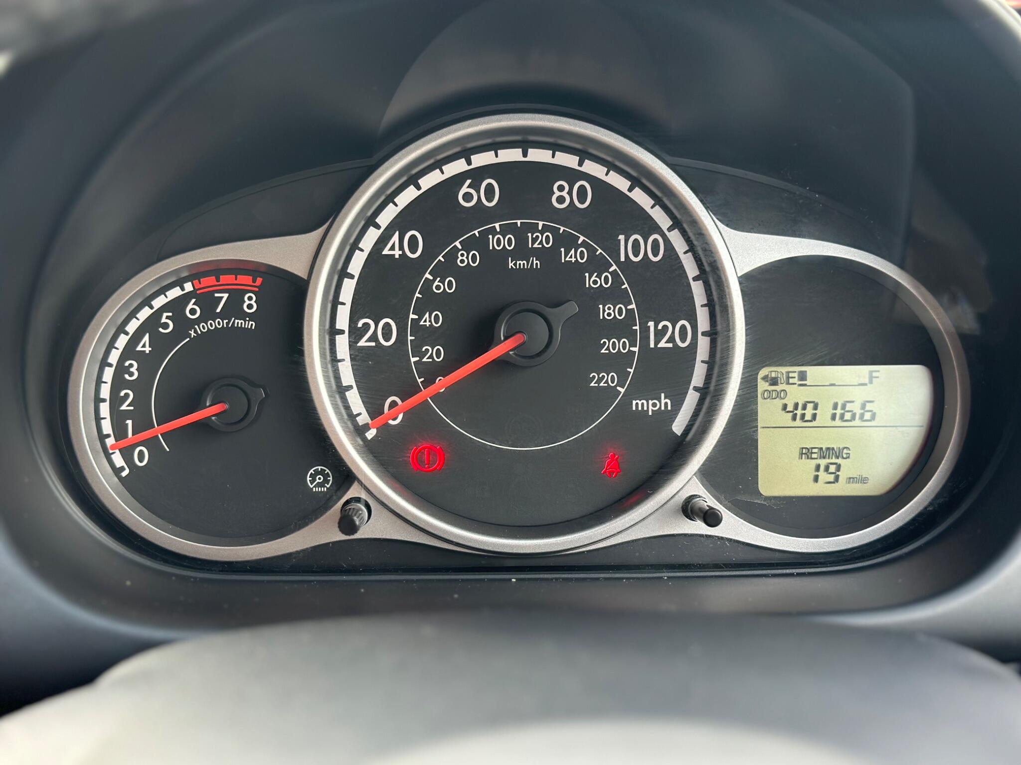Mazda Mazda2 view 29