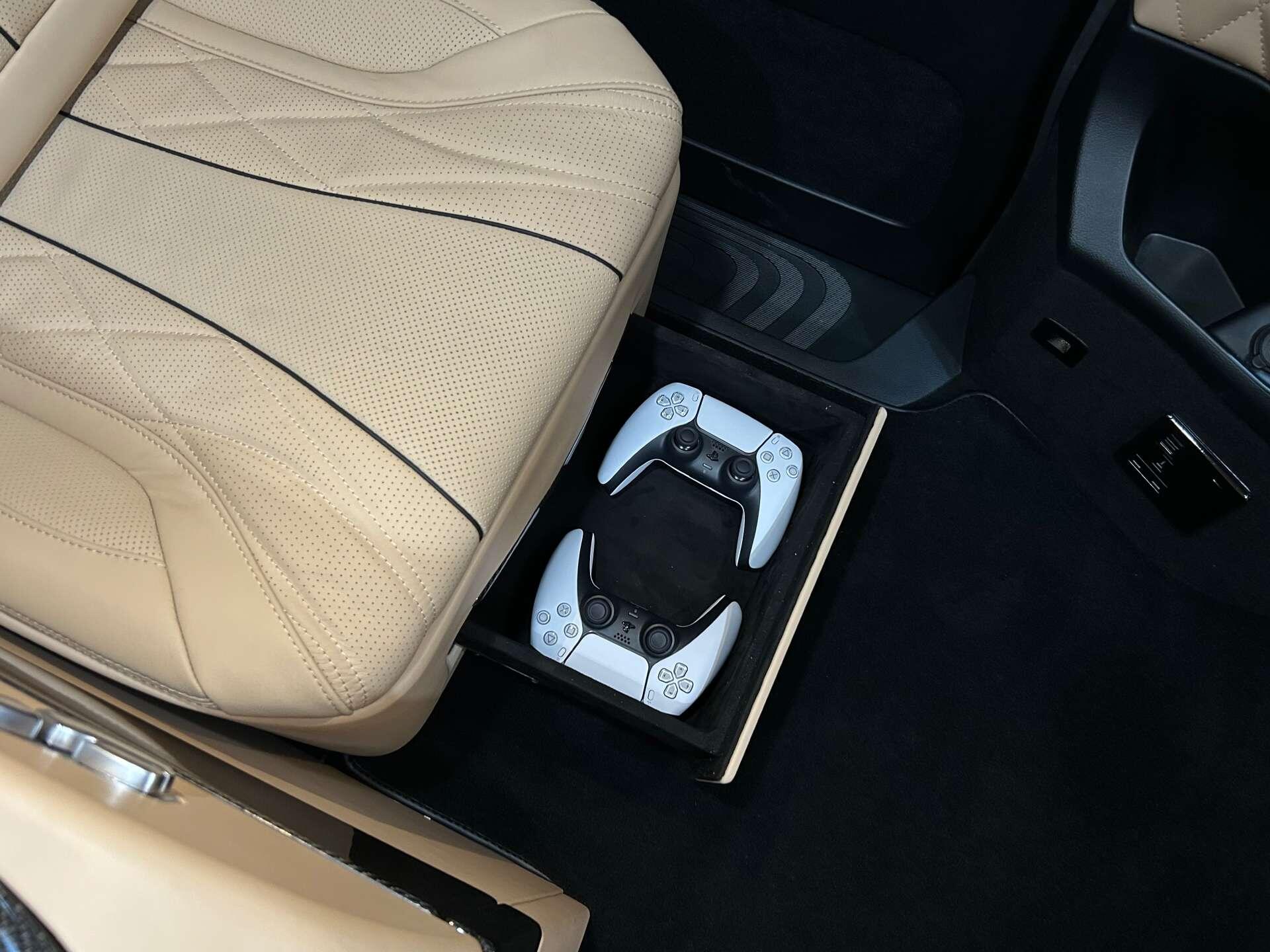 Mercedes-Benz V Class view 21