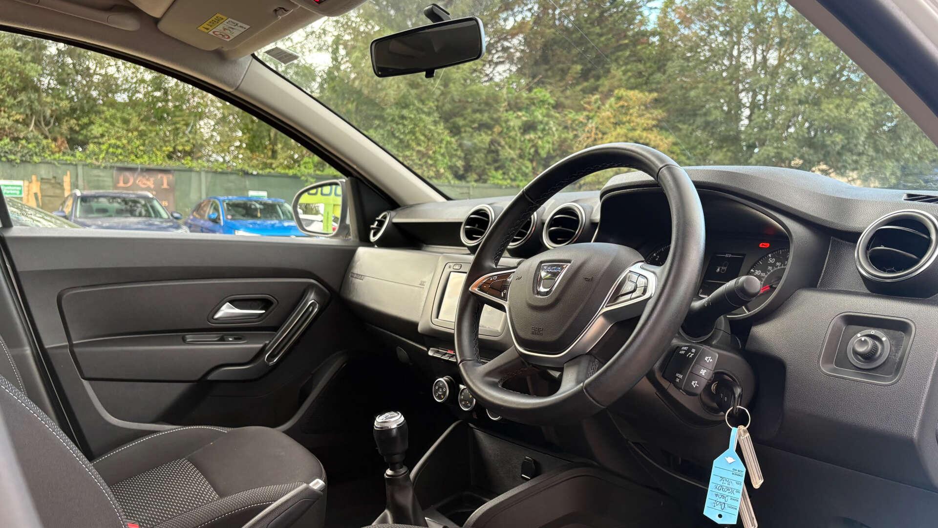 Dacia Duster view 10