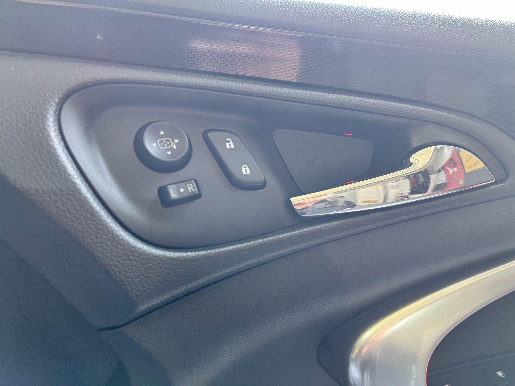 Vauxhall Insignia view 27