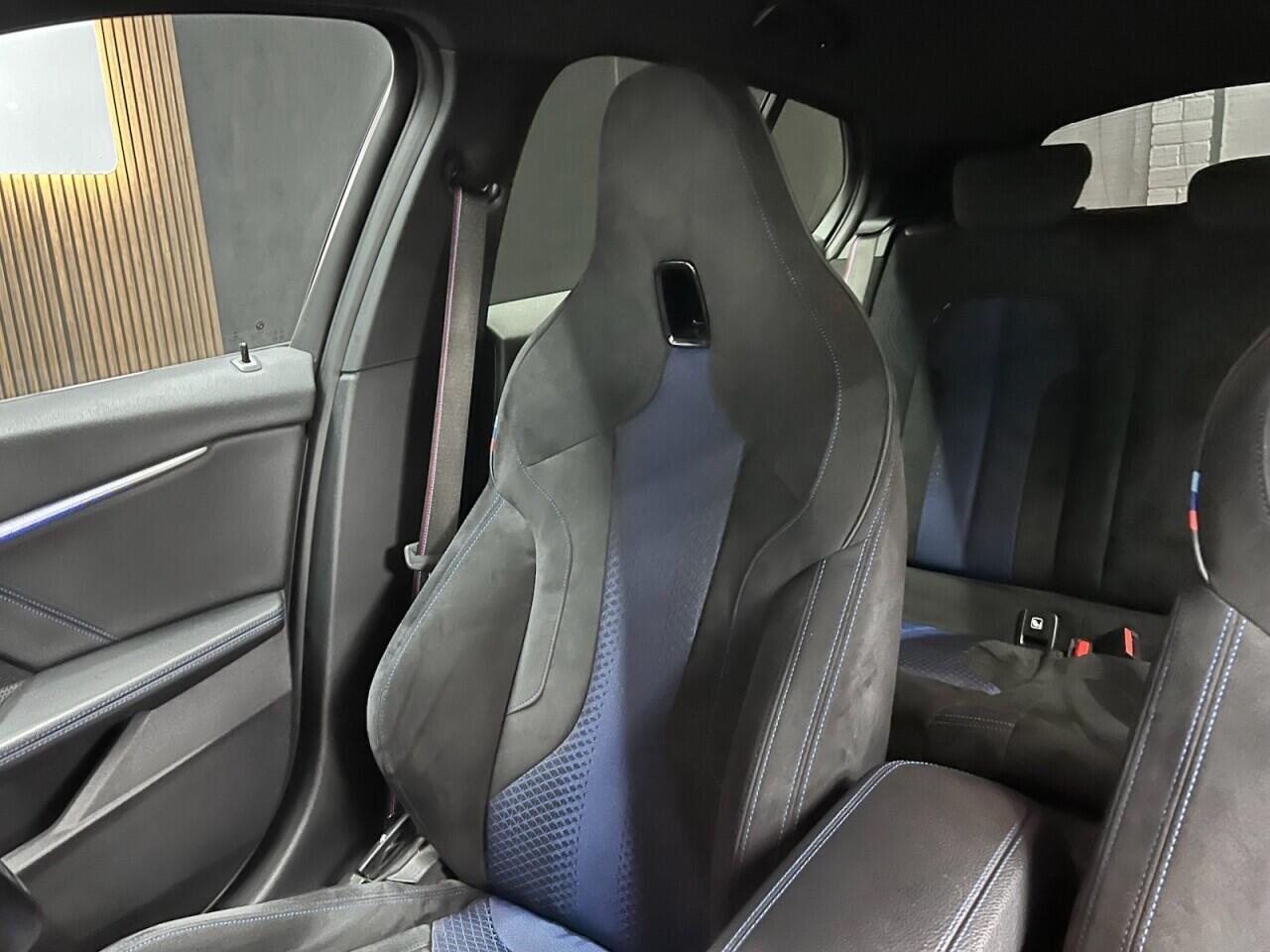 BMW 1 Series view 29