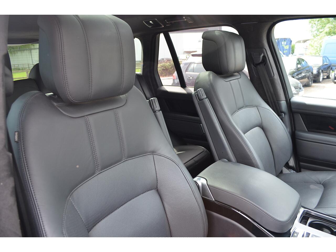 Land Rover Range Rover view 28