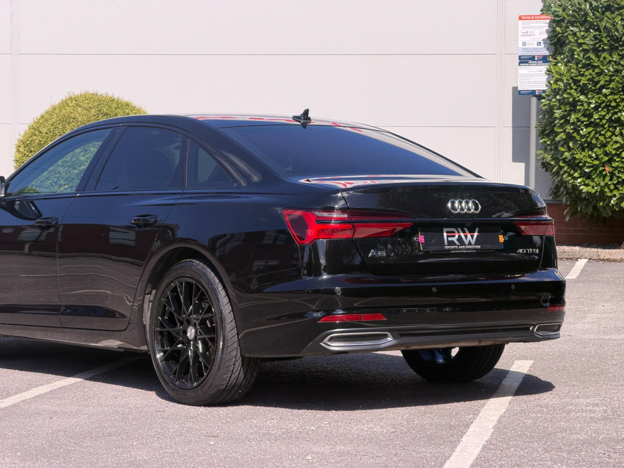 Audi A6 Saloon view 23