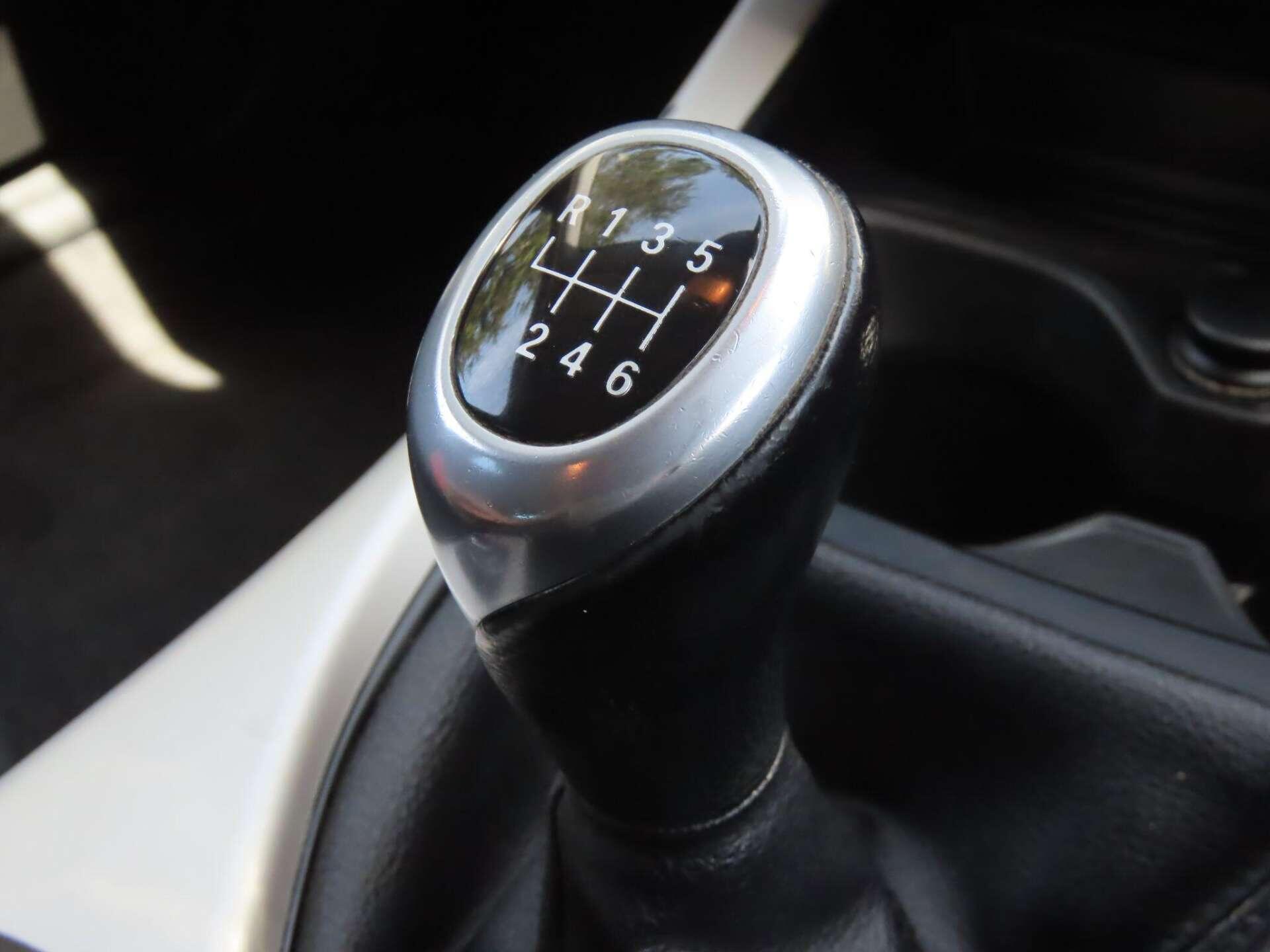 BMW 1 Series view 13