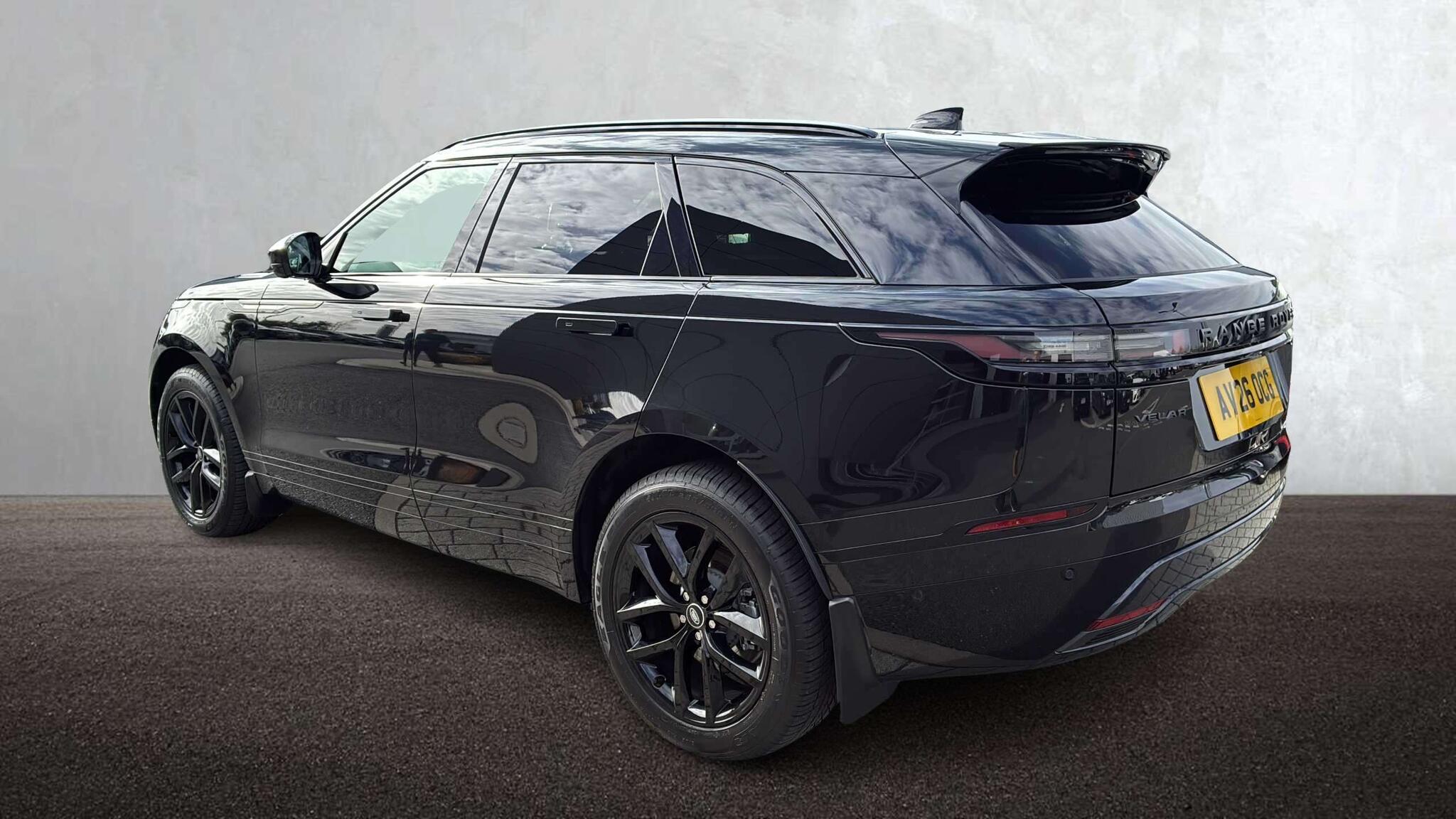 Land Rover Range Rover Velar view 2