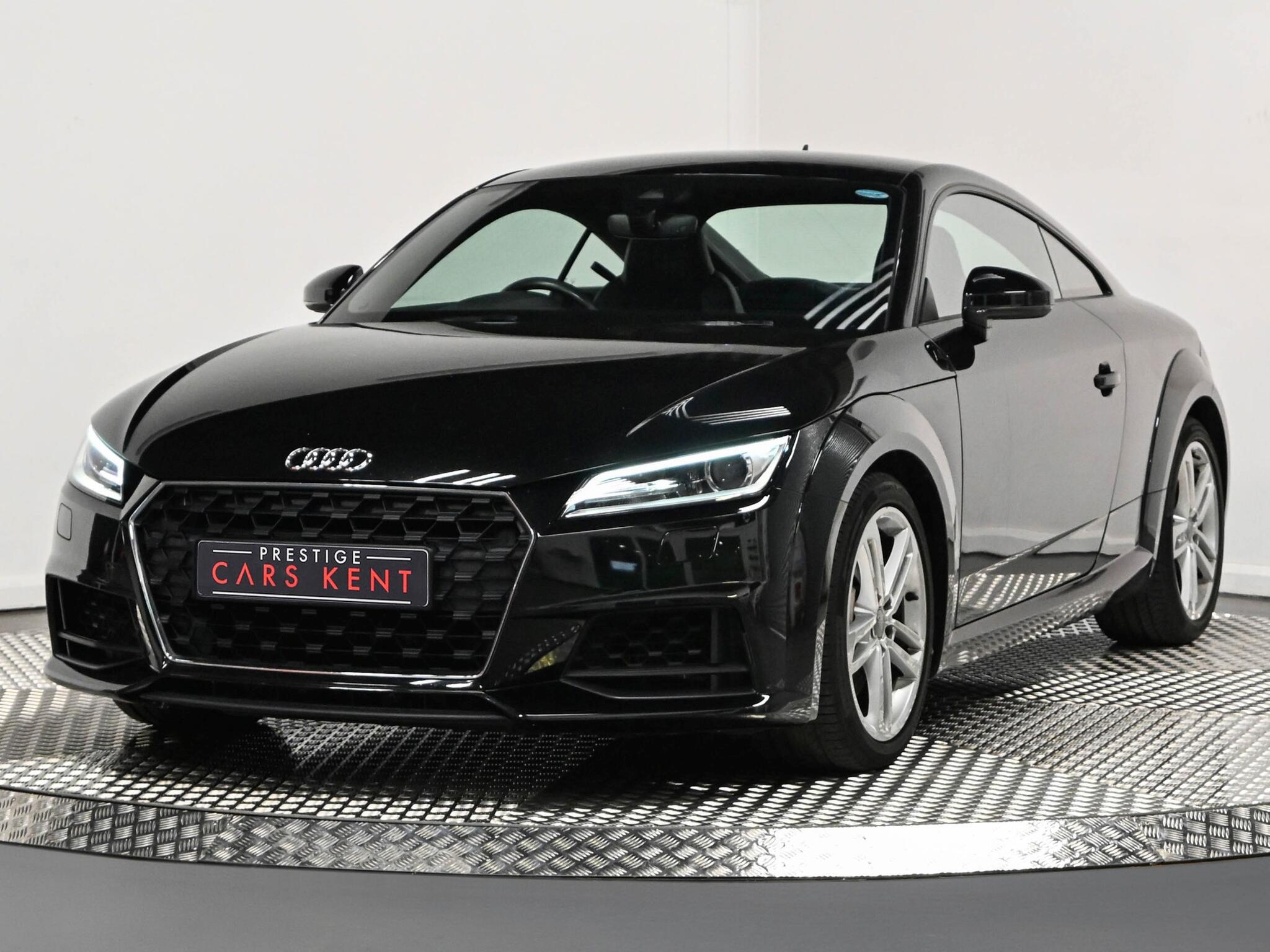 Audi TT view 6