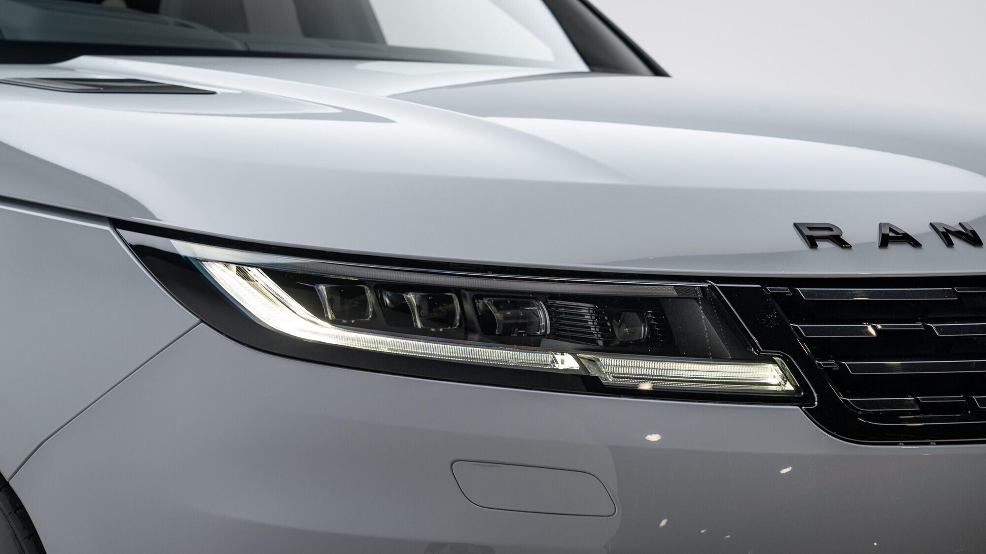Land Rover Range Rover Sport view 15