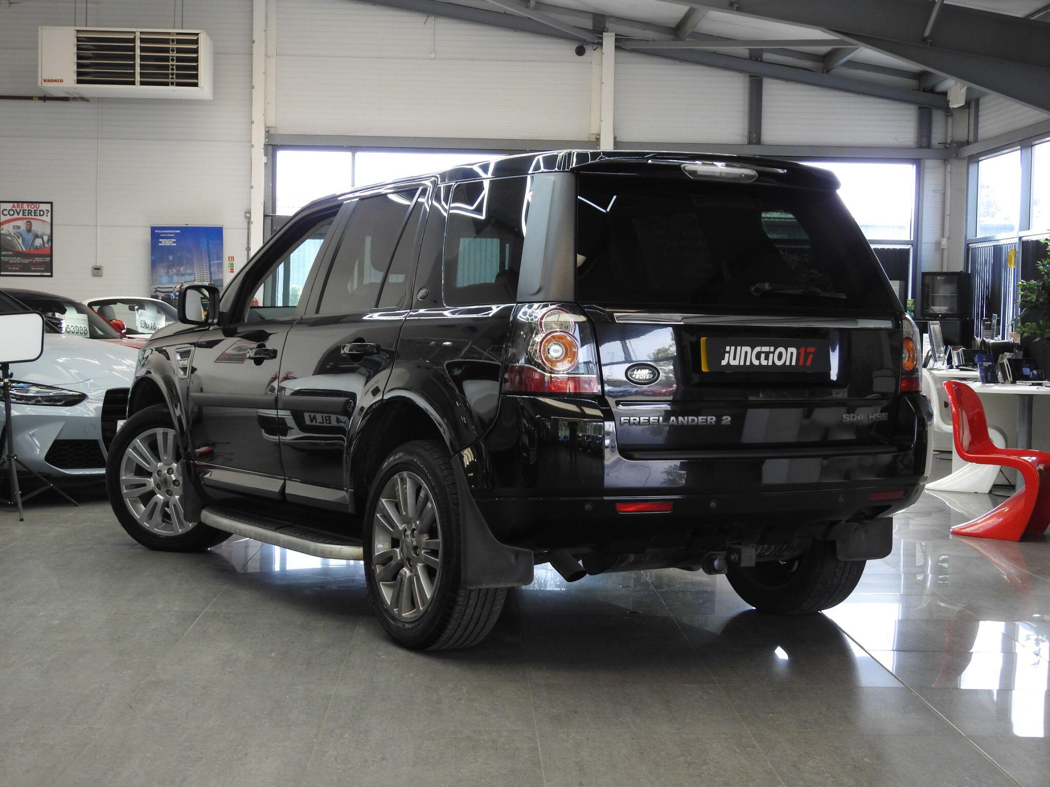 Land Rover Freelander view 3
