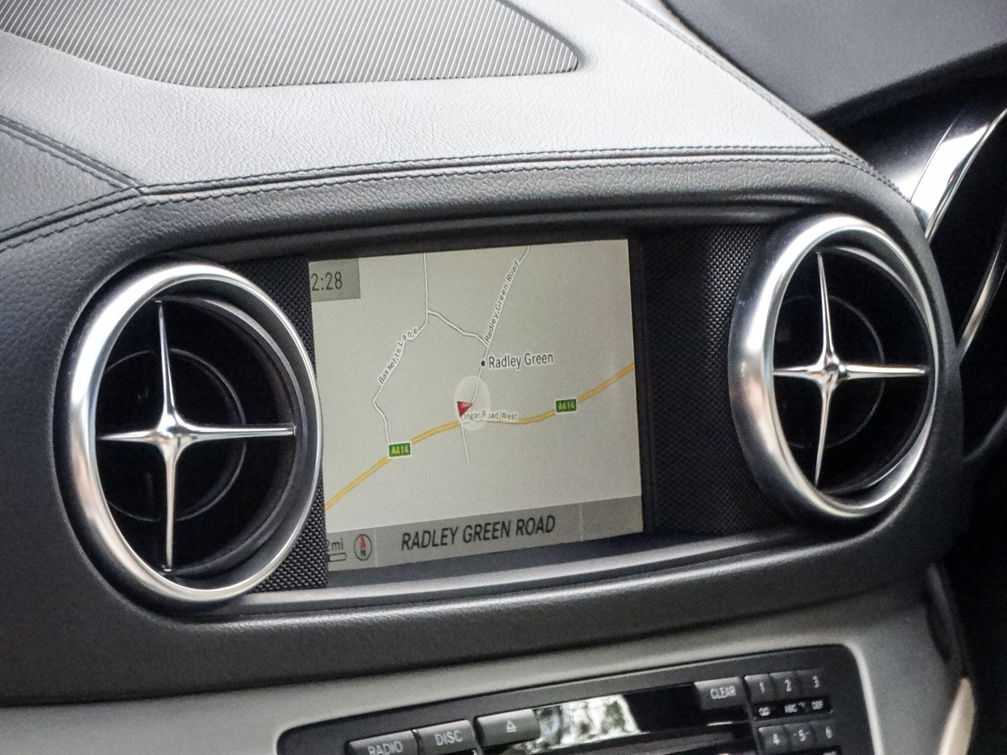 Mercedes-Benz SL view 17