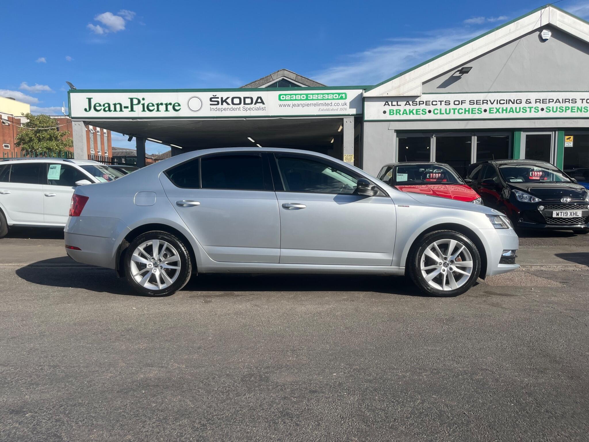 Skoda Octavia view 8