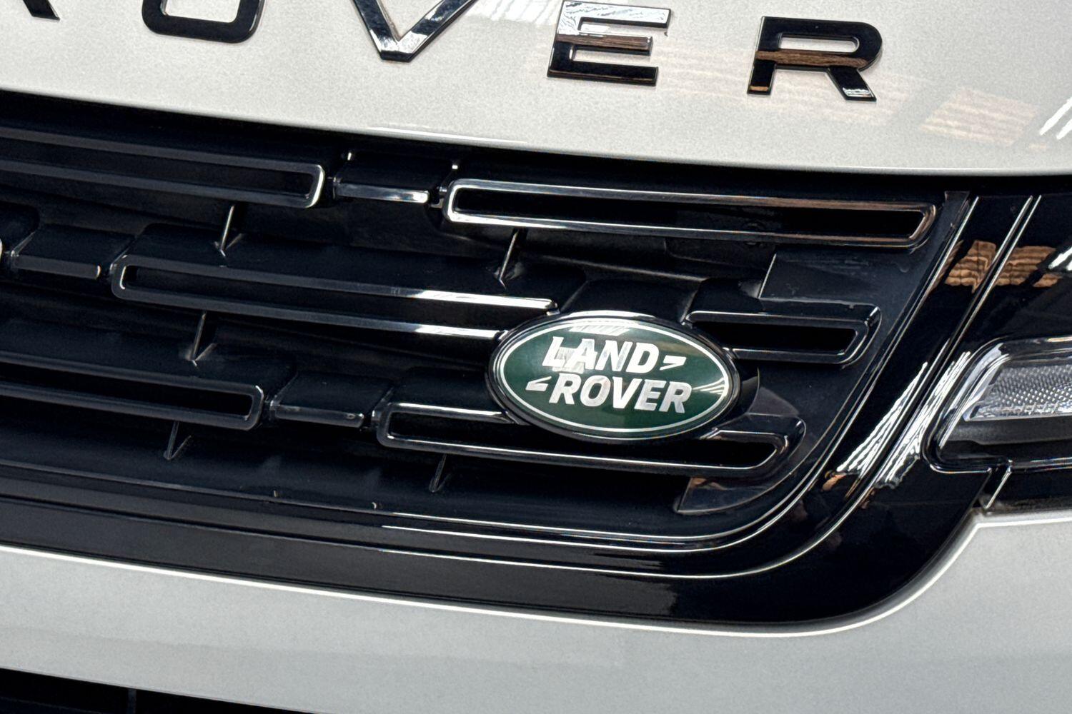 Land Rover Range Rover Evoque view 28