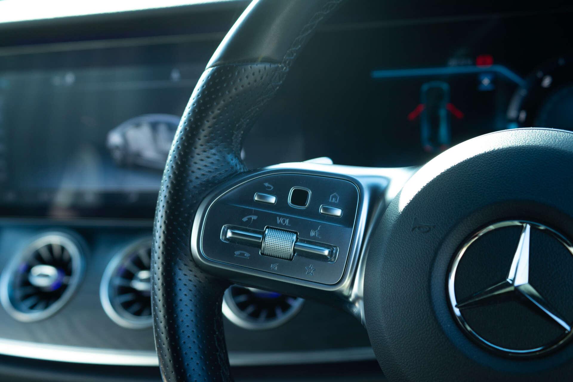 Mercedes-Benz E-Class view 51