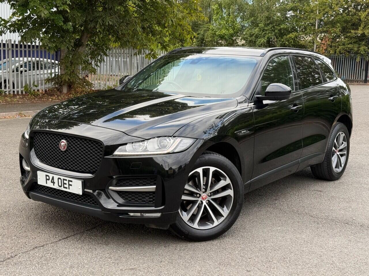 Jaguar F-Pace view 3