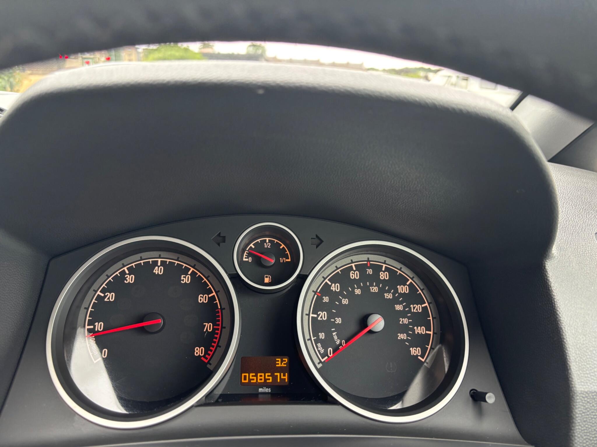 Vauxhall Zafira view 23