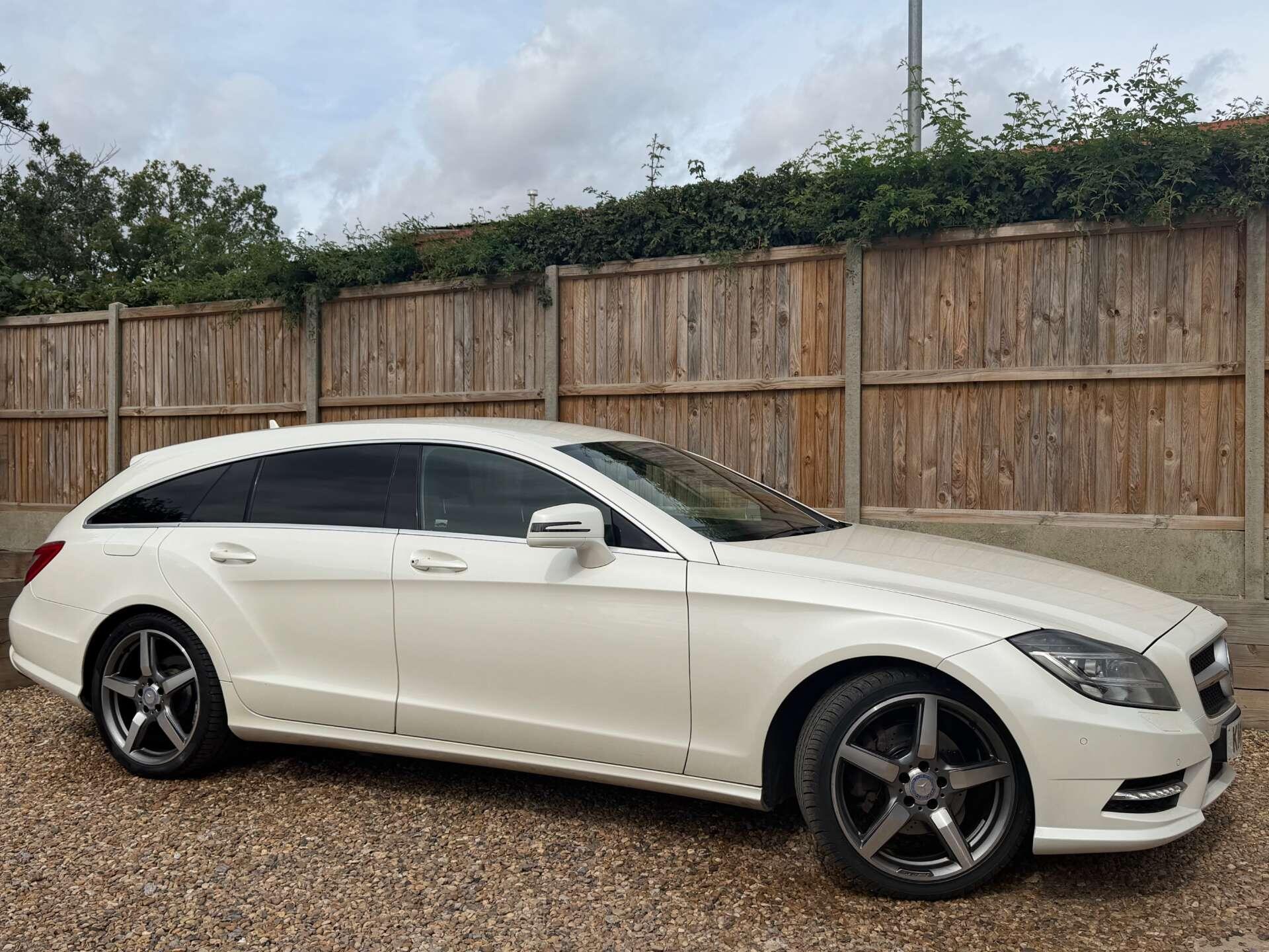 Mercedes-Benz CLS view 11
