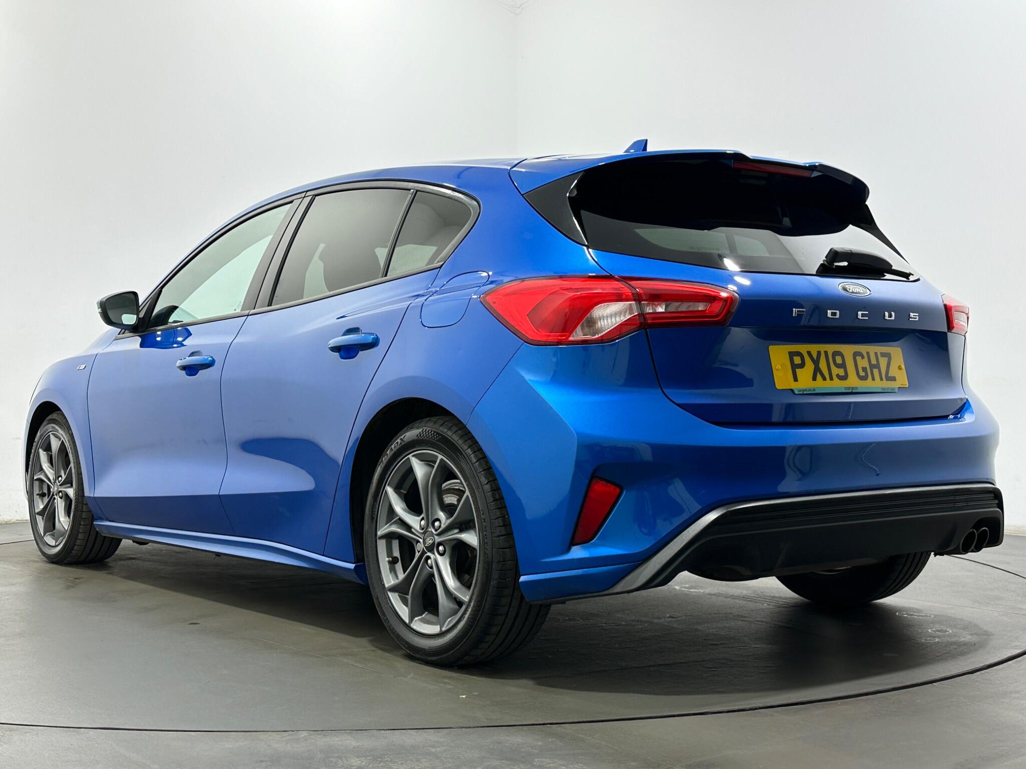 Ford Focus view 46
