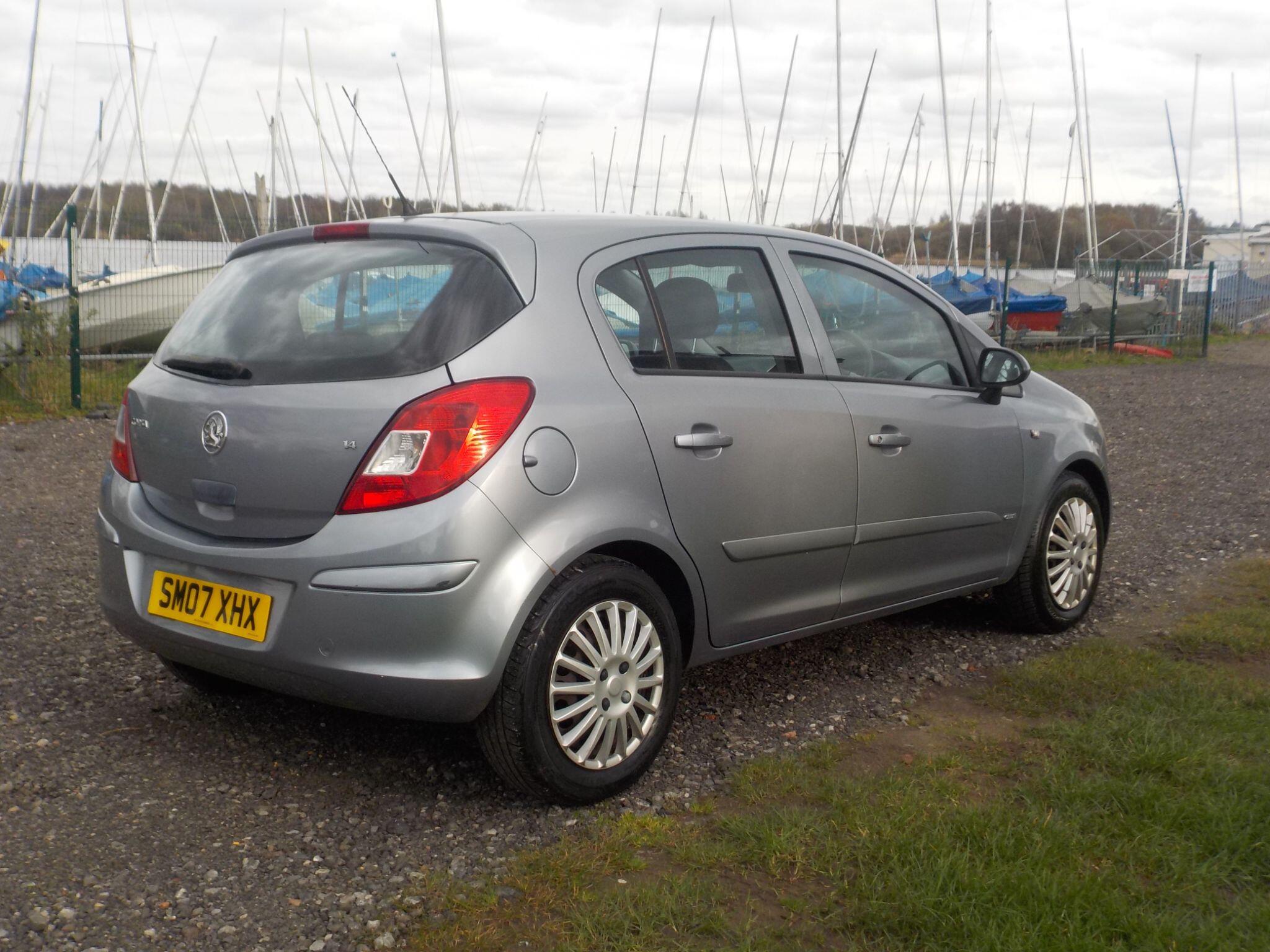Vauxhall Corsa 1.4i 16v Club 5dr