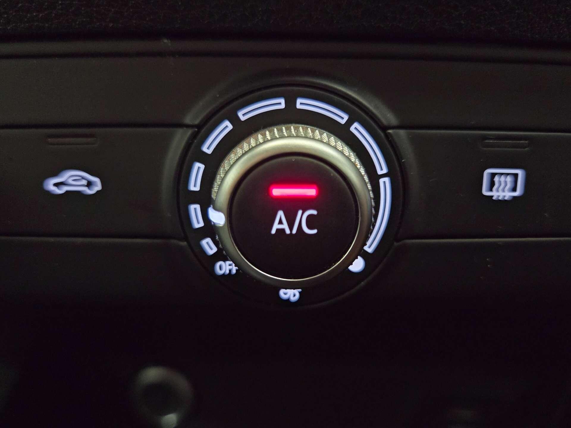 Audi Q2 view 21
