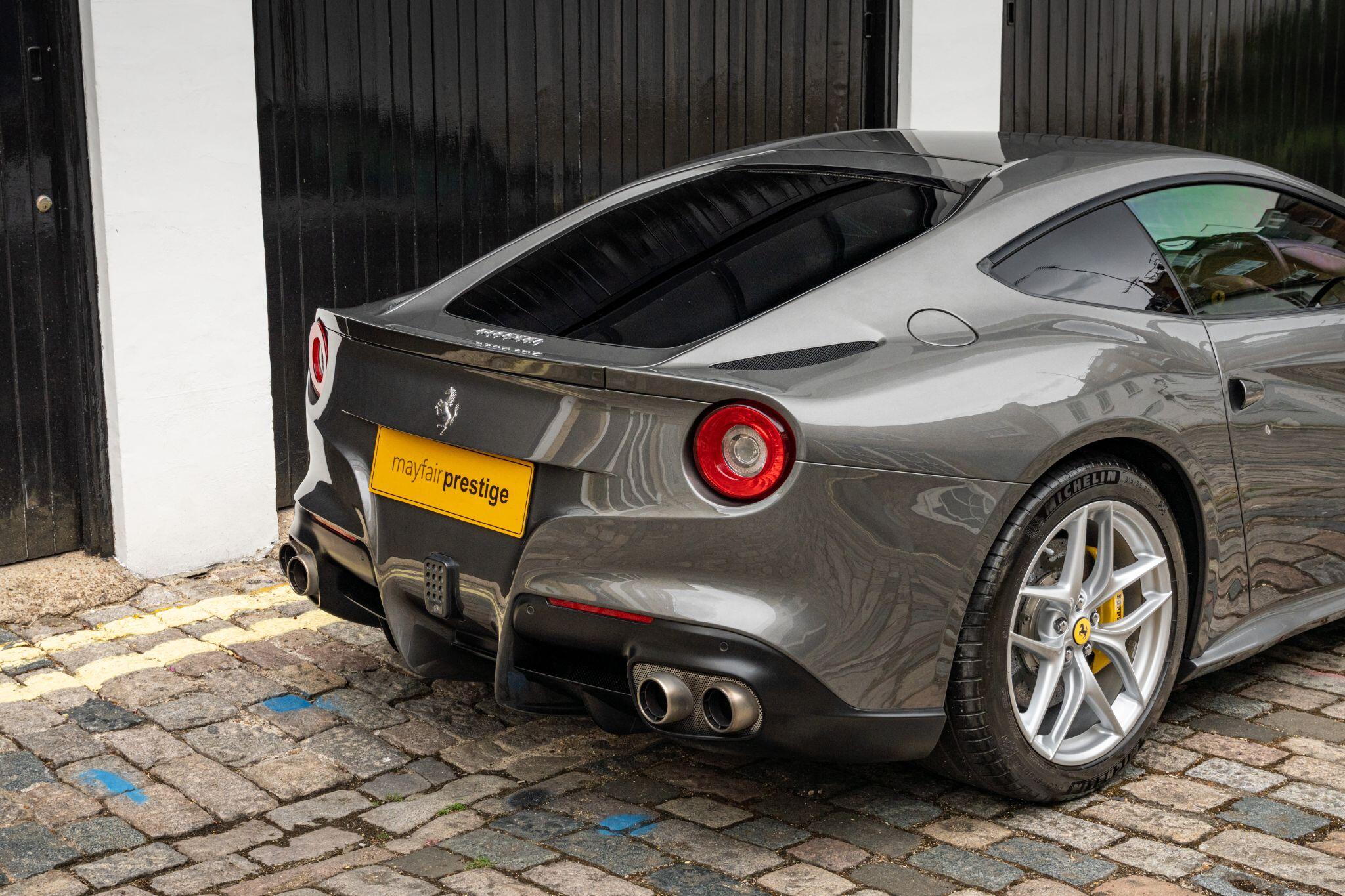 Ferrari F12 view 22